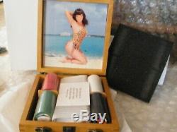 2004 Dark Horse Deluxe Comics Bettie Page Poker Chip Card Set NewithOrig Box