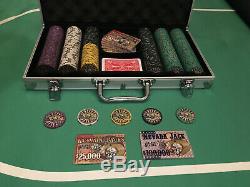 300ct. Nevada Jacks Casino Poker Chip Set + 11 Ceramic Plaques & Aluminum Case