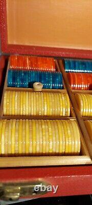 400 Vintage 1930s-1940s Era Bakelite Catalin Poker Chips Set in locking case