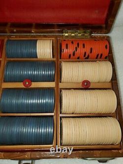 461 vtg casino CLAY BC Wills / Burt Co. POKER CHIPS SET, case SM-KEY Greek MD-87