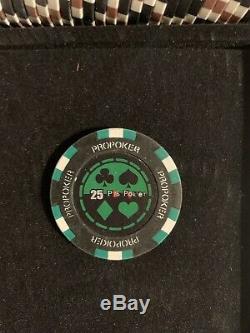900 Pro Poker Chip Set 13.5 Grams Bicycle Prestige Cards and Dark Aluminum Case