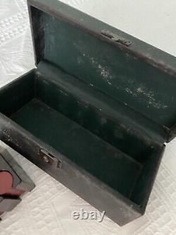 Antique Vintage Clay Bakelite Poker Chip Set Original Locked Case with Key