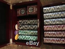 BRAND NEW SEALED 500 piece poker chip set. Solid Cherry wood lockable box