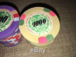 Casino De Isthmus poker 007 James Bond Poker chip set Of 60 $1-5-25-100-500-1000