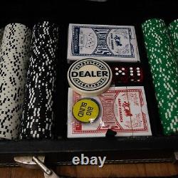 Classic Game Collection 500 Chip Poker Game Set in Black Aluminum Case