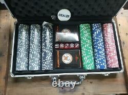 Hooters Silver Anniversary Poker Set Complete
