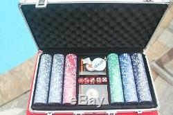 Hooters silver anniversary poker chip set 300 piece set