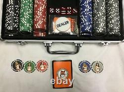 Hooters silver anniversary poker chip set Complete PRE OWNED