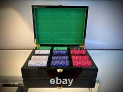LUXURY POKER CHIP SET 300 Piece White Blue Red Green Black HARDWOOD CASE VINTAGE