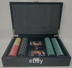 Michael Godard Big Slick Poker Set 200 Chips and 2 Decks of Cards