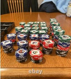 NHL Complete Full 400 Piece Poker Chip Set (30 teams) with 4 black holders
