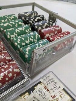 New 600 Vegas 12g Clay Poker Chips Set with Acrylic Case Mostly Sealed
