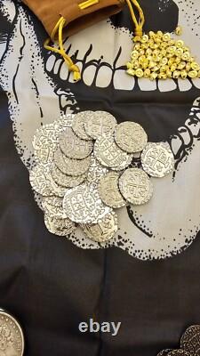 PIRATEGOLD Pirate Themed Metal Poker Chip Set, Captains Trunk, Liar's Dice