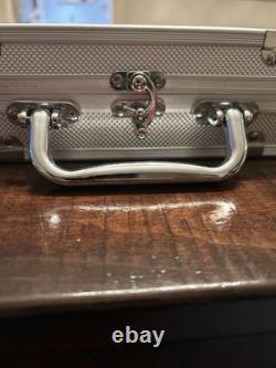 Poker Chip Set With Aluminum Case And 970 Poker Chips! Great Set