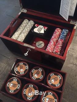 Rare Amazing Casino World Poker Tour 300 Chip Set Wood Collectors Case