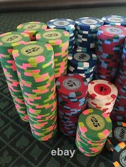 Set of 700 Paulson Classic Poker Chips