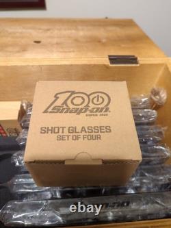 Snap-on 100th Anniversery Poker Set, Shot Glass, Dice, Cards Cribbage Mi1070685