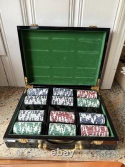 The Sopranos Collectible 300 Count Poker Chip Set HBO Promo Briefcase NEW READ