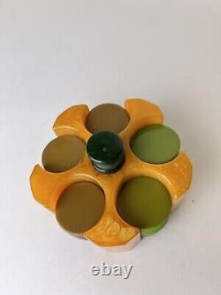 VINTAGE BAKELITE POKER CHIP SET STAND 3.25 Butterscotch Holder Green Chips AA73