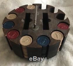 Vintage 224 Clay Poker Chip Set w Wood Carousel Caddy Holder Red/Wt/Blue Golfer