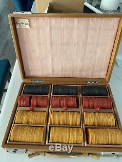 Vintage Boxed Set Of Bakelite Poker Chips 300yellow Red Green In Leather Box
