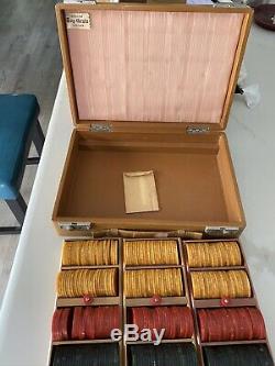 Vintage Boxed Set Of Bakelite Poker Chips 300yellow Red Green In Leather Box