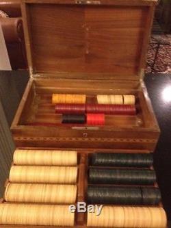 Vintage Chikasaw Inlaid Box Poker Set with 77 Catalin Bakelite, 554 Clay Chips