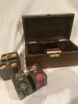 Vintage Clay Poker Chip Set in Latched Wood Box with Ten Dice Die Antique
