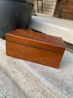 Vintage Golf Poker Set withWooden box, chip tray & cards red white blue