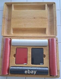 Vintage Marlboro Poker Factory Sealed Chips & Playing Cards Set In Wooden Case