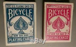 Vintage Poker Chip Set Carousel Bakelite Clay 297 pcs 808 Bicycle Fan Back
