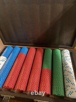 Vintage Poker Chip Set apprx 500 Chips Unbranded exellent with case, lock & keys