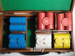 Vintage Poker Chip Set of 400 Chips With Removable Trays/Locking Key 8 Grams Each