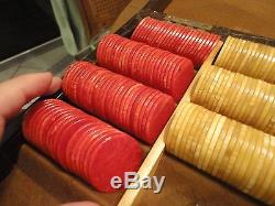 Vintage bakelite Poker Chip Set, Original Case Complete 383 gaming Chips