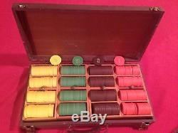 Vintage set of 399 gold stamped SG clay poker chips with case, mint