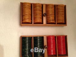 Vtg 196 Bakelite Poker Chips Set with Box/Case Red, Green, Butterscotch Gaming LOWE