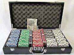 WSOP Professional 500 11.5 gram Poker Chip Set Wood Case Black 2065BW